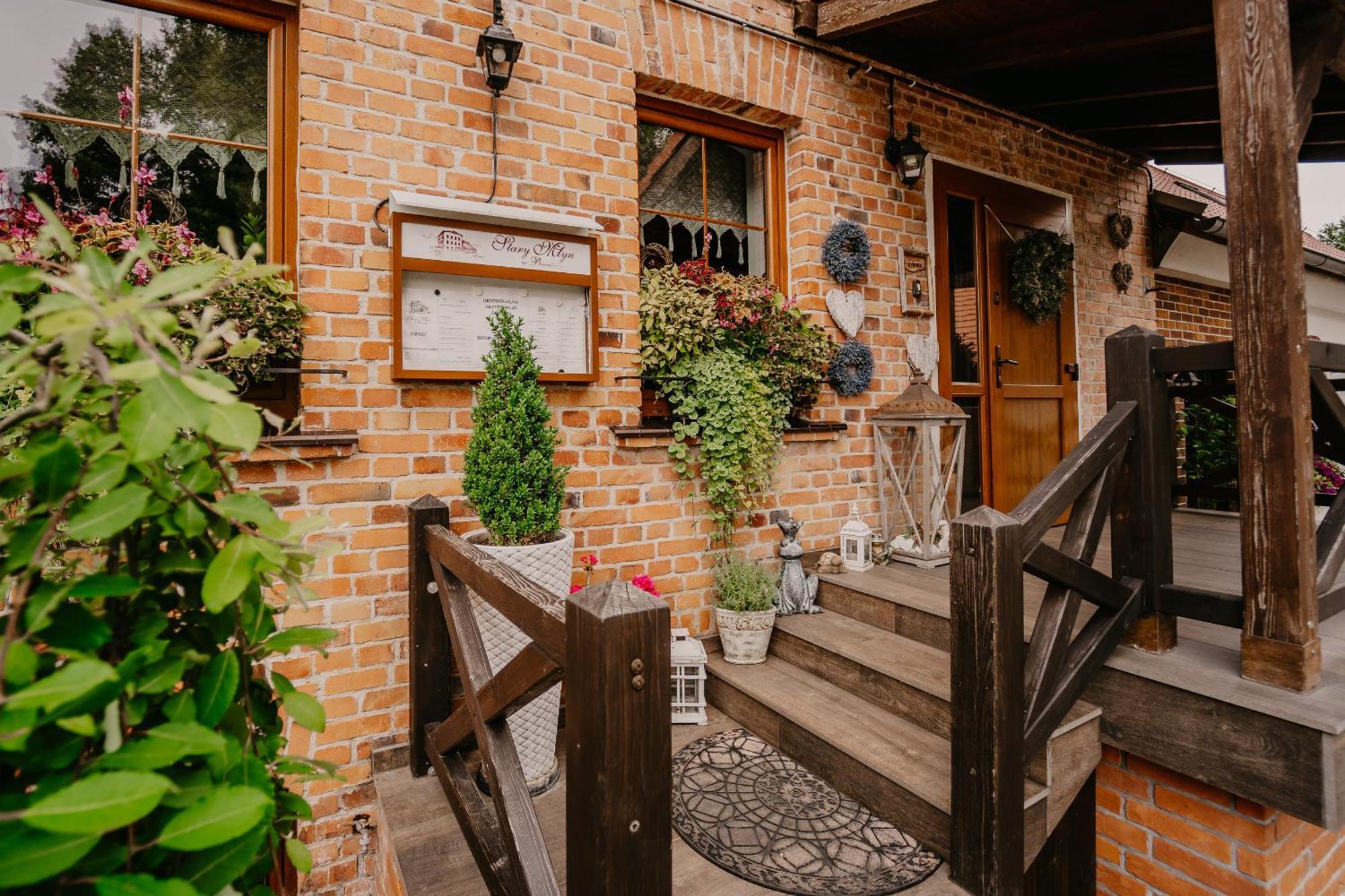 Villa Stary Mlyn W Brzeznicy Brzeznica  Exterior foto